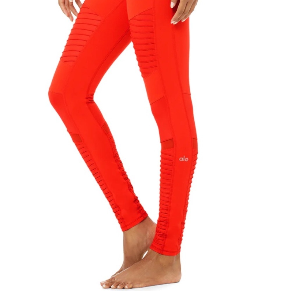Alo High-Waisted Moto Leggings - Cherry